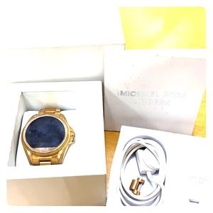 Michael kors smartwatch like new condition